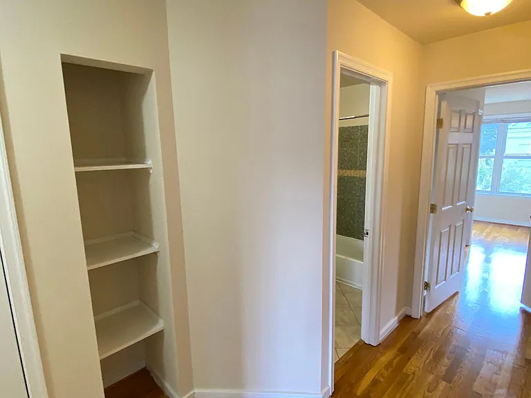 1512 W Cary St — Photo 32
