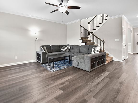 5th image of 654 Wespanee Way