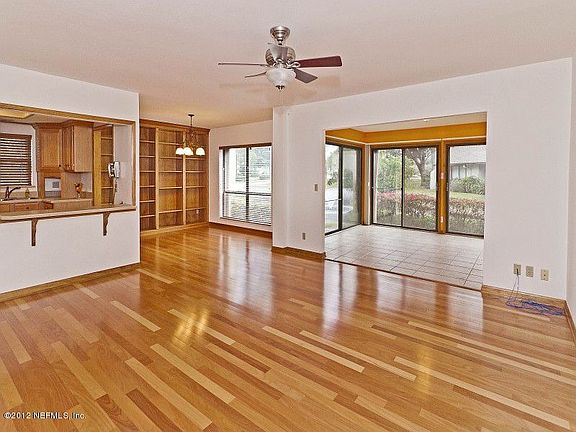 4th image of 10156 Leisure Ln N #20