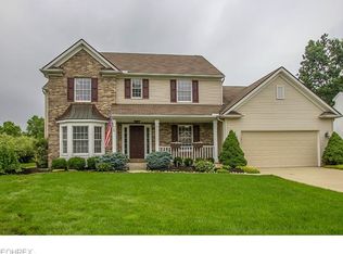 304 Crestwood Dr, Avon Lake, OH 44012