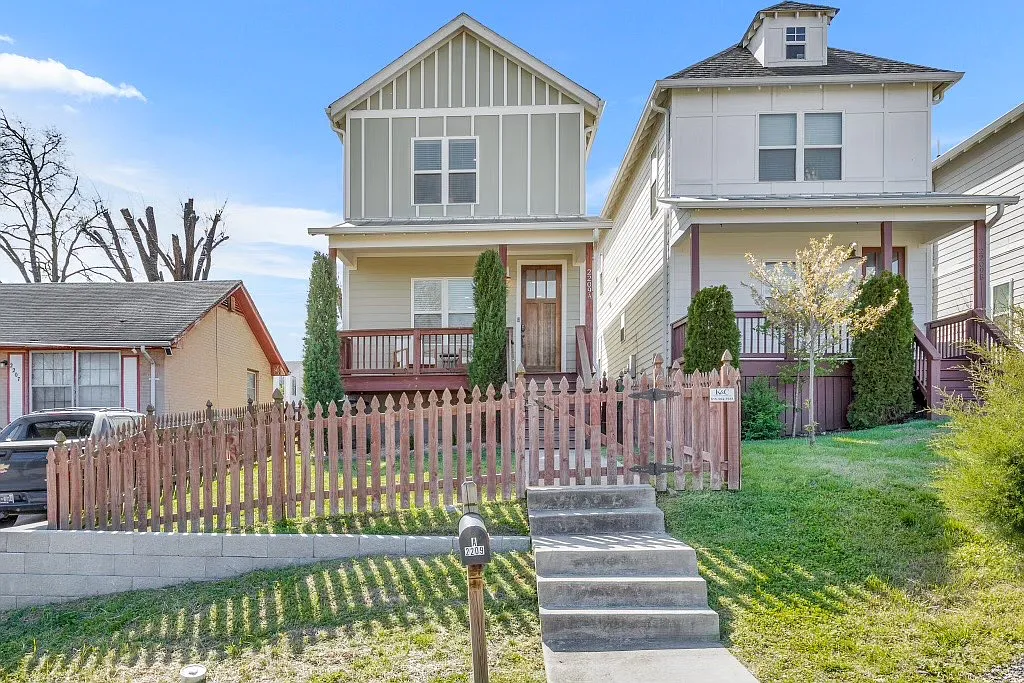 3 bed, 1564 sqft, $2,800 — Photo 3