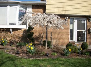 96 Marlene Dr, Cheektowaga, NY 14225