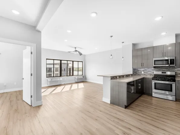 1 Flagship St APT 301, Bayonne, NJ 07002
