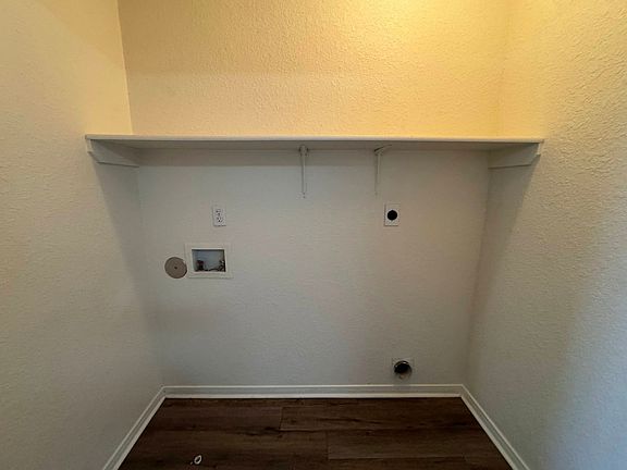 5th image of 1606 Dugger Cir APT C