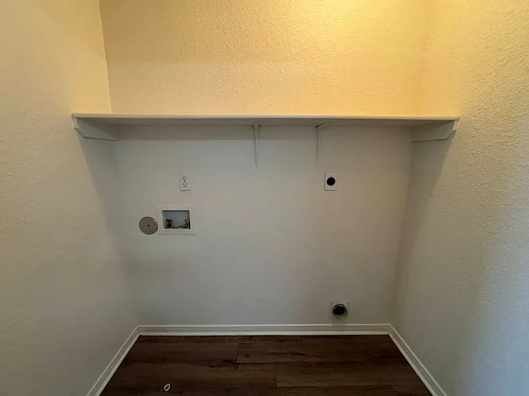1606 Dugger Cir #C — Photo 5