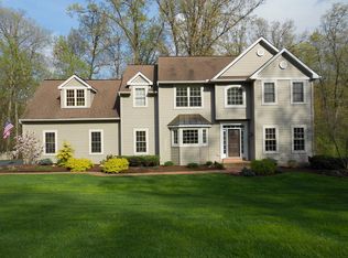 2761 Stevens Summit Dr, Columbia, PA 17512