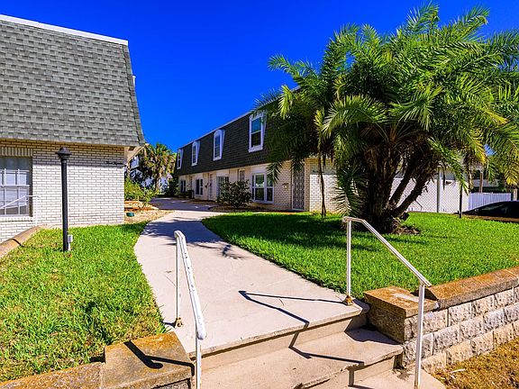 2nd image of 317 Glenview Blvd APT 6