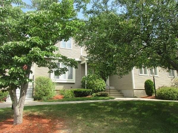 1st image of 206 Brickett Hill Cir