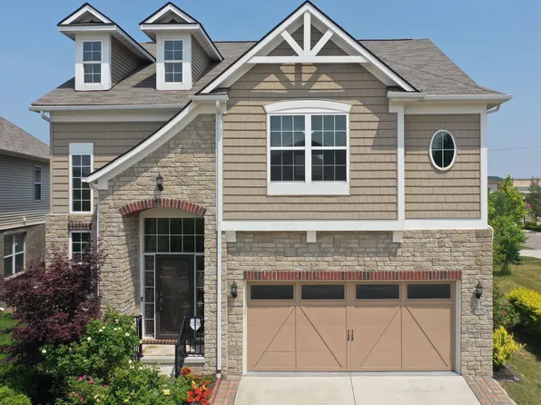 27612 Hartwick Cir, Novi, MI 48374