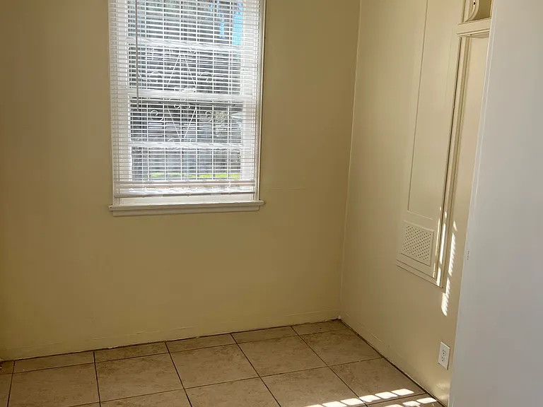 2417 Magnolia Ave #6 — Photo 5