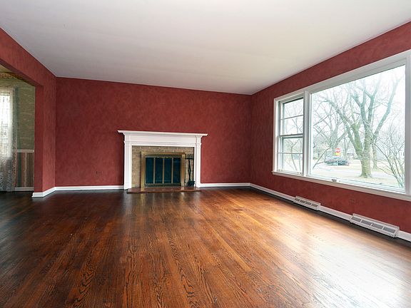 2nd image of 514 E Hawthorne St