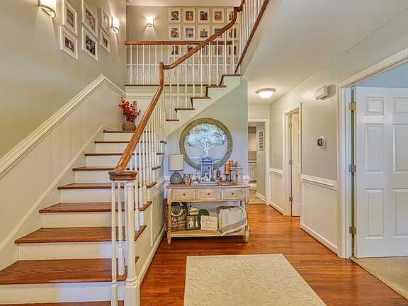 4th image of 108 Woodwind Dr
