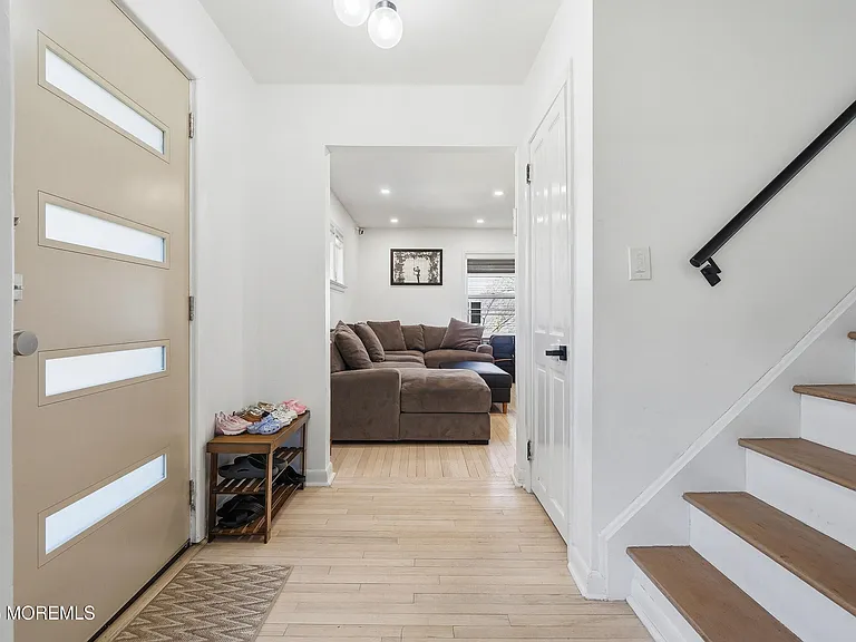 227 Chatham Ave — Photo 7