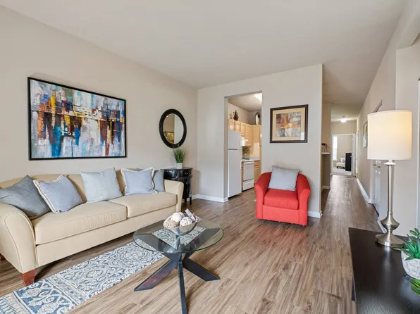 Runaway Bay Apartments