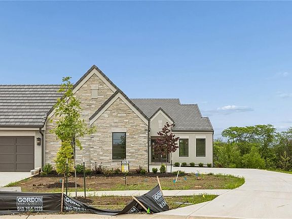 3rd image of 13751 Pembroke Cir