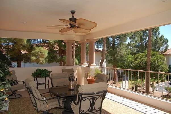 10134 W Mohawk Ln — Photo 32