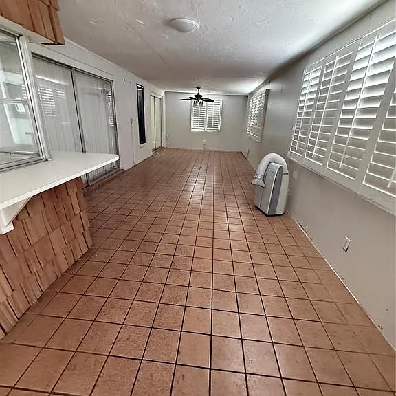 4216 Hillsdale Dr — Photo 4