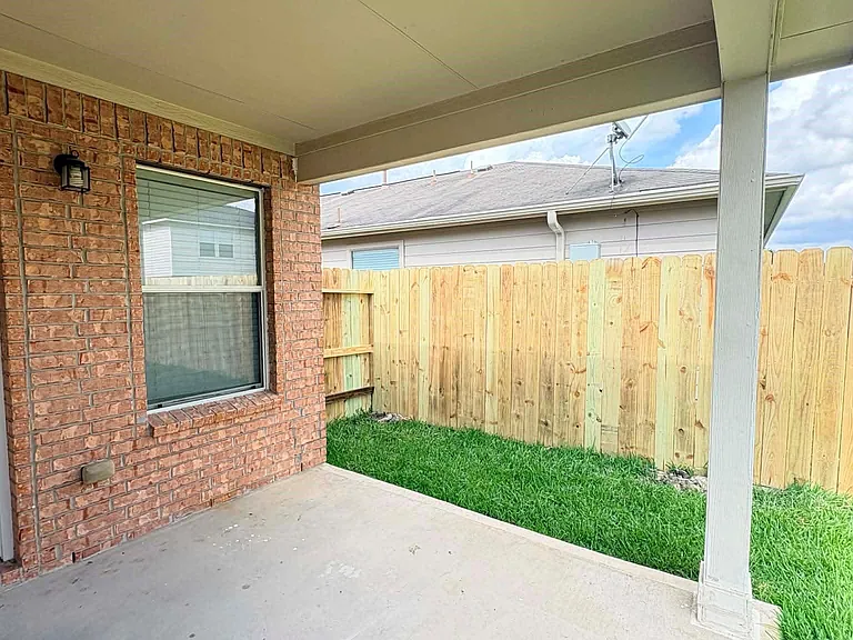 19319 Jordans Landing Ln — Photo 22