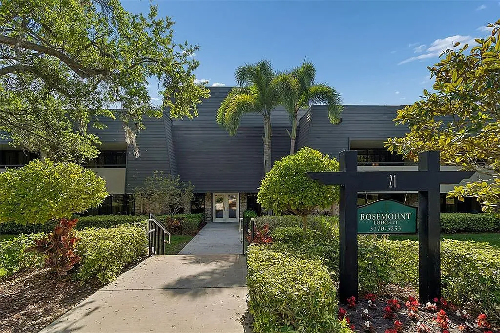 1 bed, 950 sqft, $2,999 — Photo 2