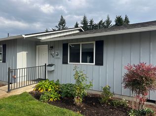 990 W L St, Springfield, OR 97477