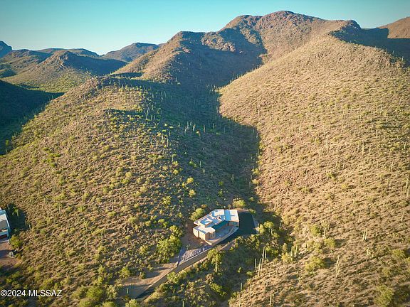 3rd image of 301 N Camino De Oeste
