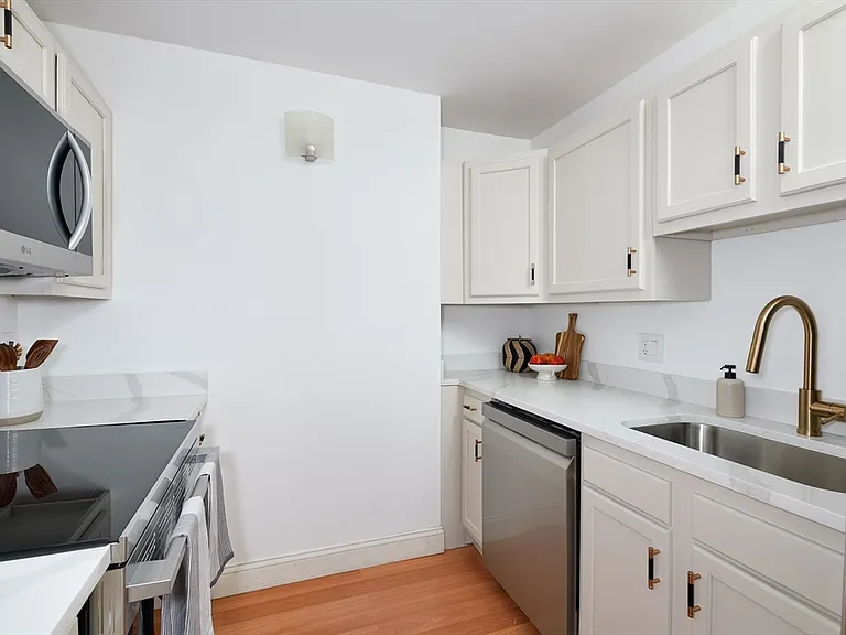 1580 Massachusetts Ave #7C — Photo 14