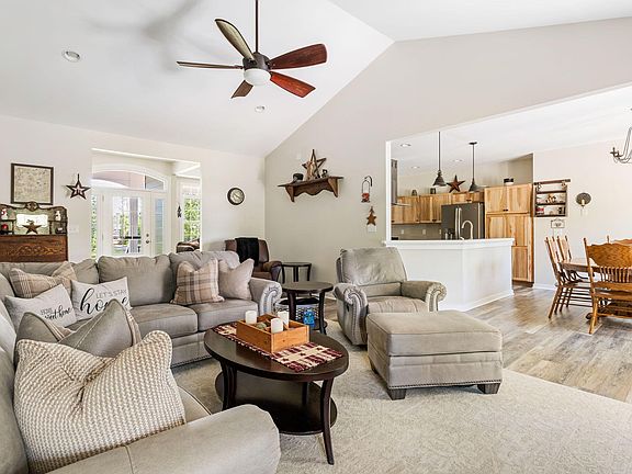 5th image of 1357 Bootsie Way