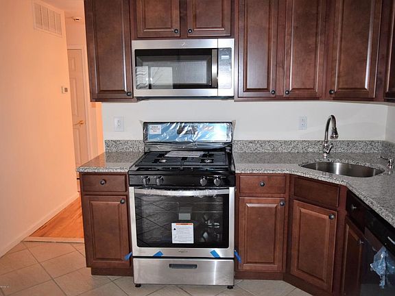 4th image of 26 Kenilworth Ave
