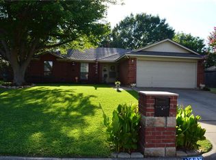 5613 Bogota Dr, North Richland Hills, TX 76180