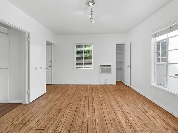 5th image of 8425 Fountain Ave #A