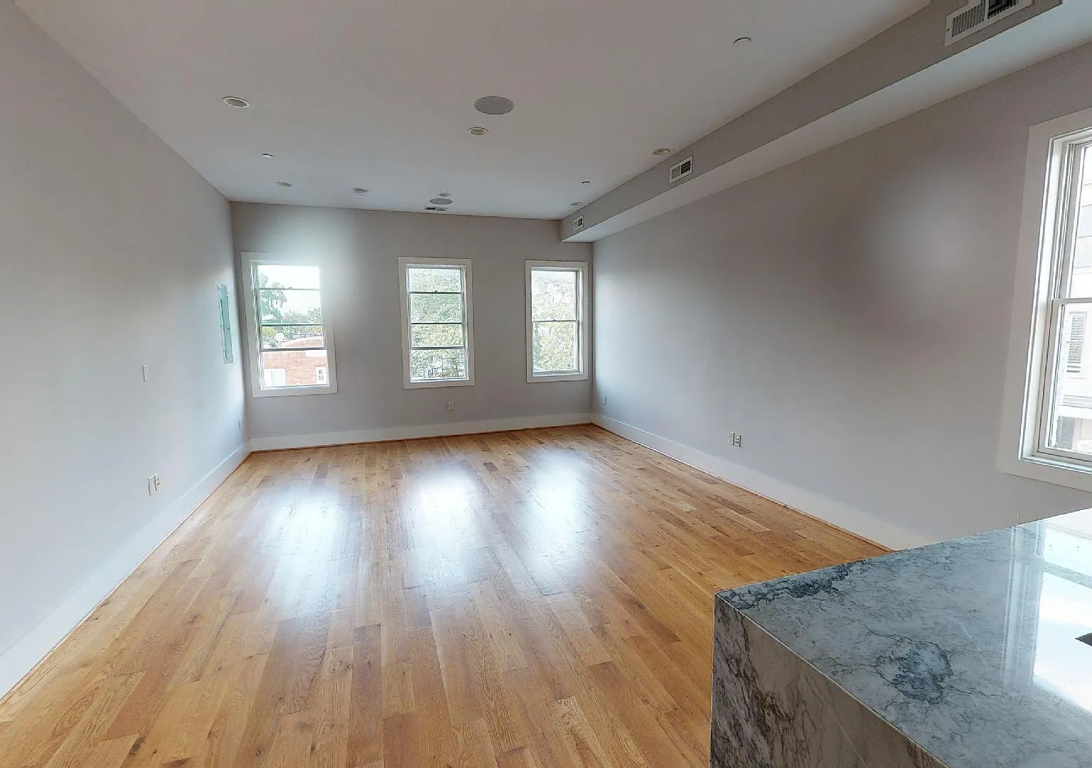 2 bed, 1334 sqft, $2,999 — Photo 2