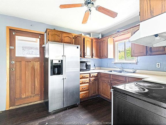 4th image of 1396 Janette Ave