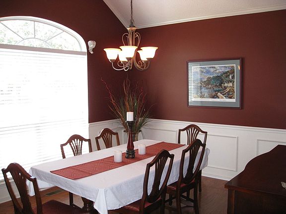 4th image of 8240 Windsor Valley Dr