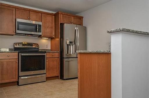 2nd image of 30 Webster St Unit 2