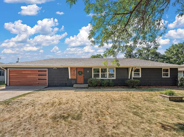 8584 Greystone Ave S, Cottage Grove, MN 55016
