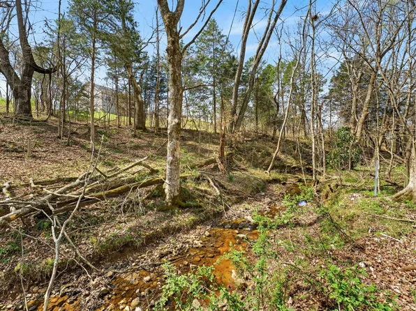 842 Marksman Ct, Clarksville, TN 37042