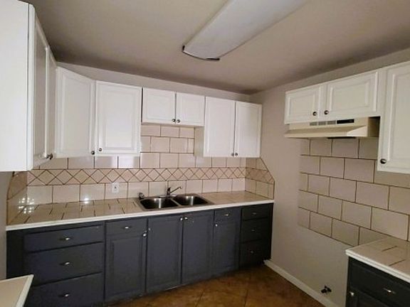 4th image of 1305 Clifford St