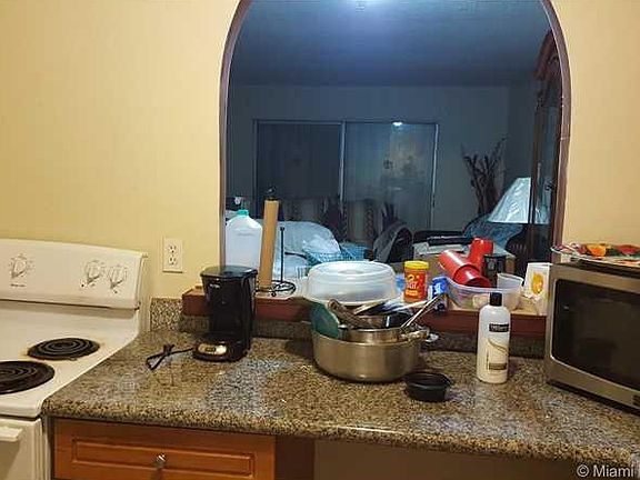 4th image of 15225 NE 6th Ave APT B111