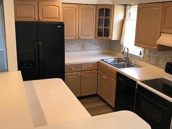 4th image of 133 Debra Dr