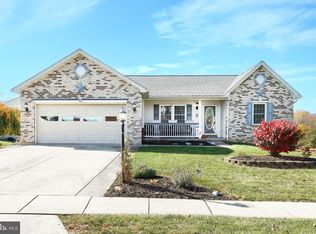 6 Trenton Ct, Littlestown, PA 17340