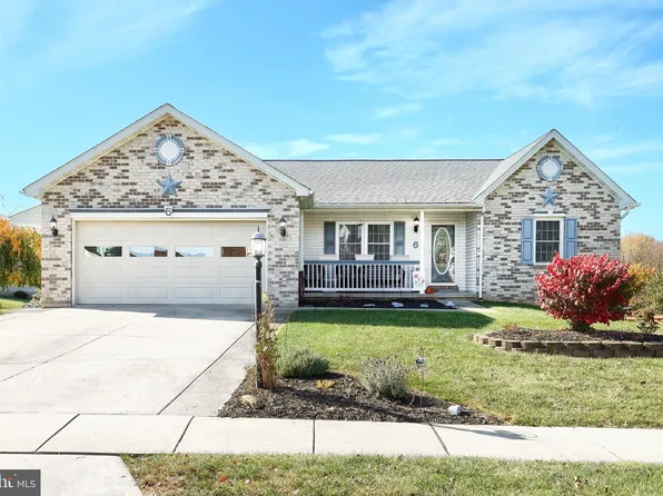 6 Trenton Ct, Littlestown, PA 17340