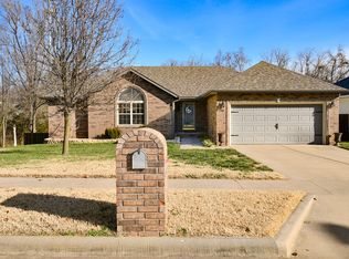 5266 S Clifton Ave, Springfield, MO 65810