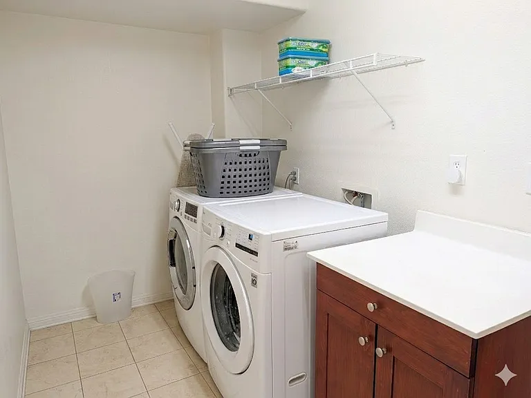 3542 Shoreline Bluff Ln — Photo 21