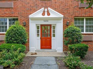 1624 W Abingdon Dr APT 202, Alexandria, VA 22314