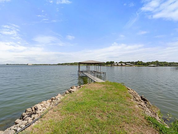 5th image of 3935 Autumn Point Dr