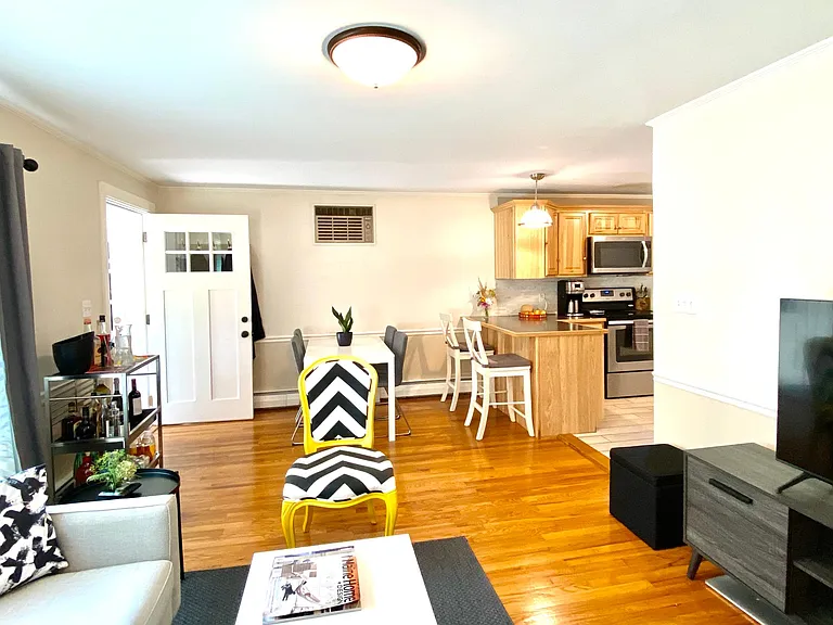 12 Glenwood Ave — Photo 8