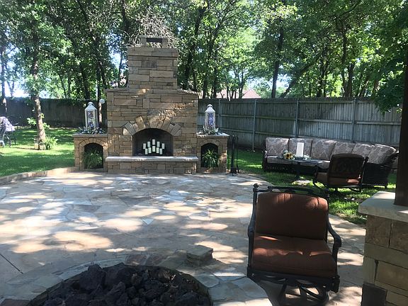 4th image of 1833 Barrington Dr