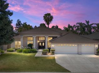 10611 Fishers Peak Dr, Bakersfield, CA 93312