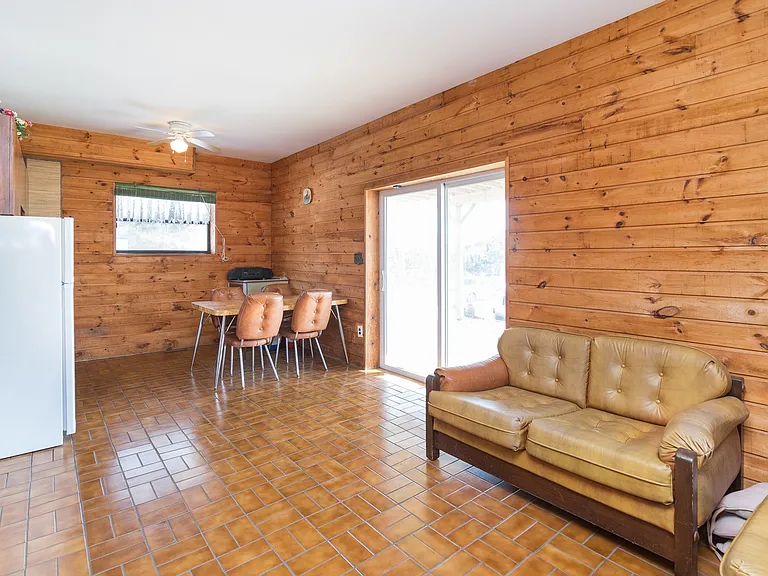 9 Shore Rd — Photo 7
