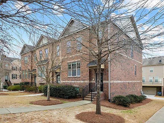 2nd image of 1325 Jardin Ct